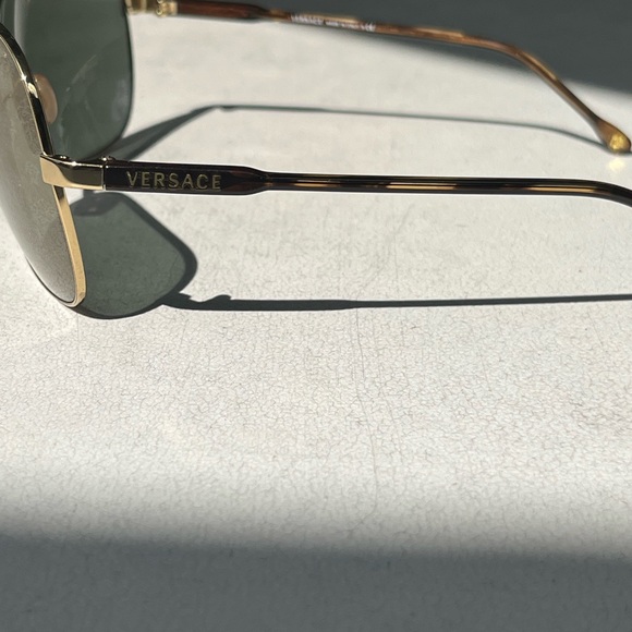 Versace Sunglasses - Picture 4 of 8